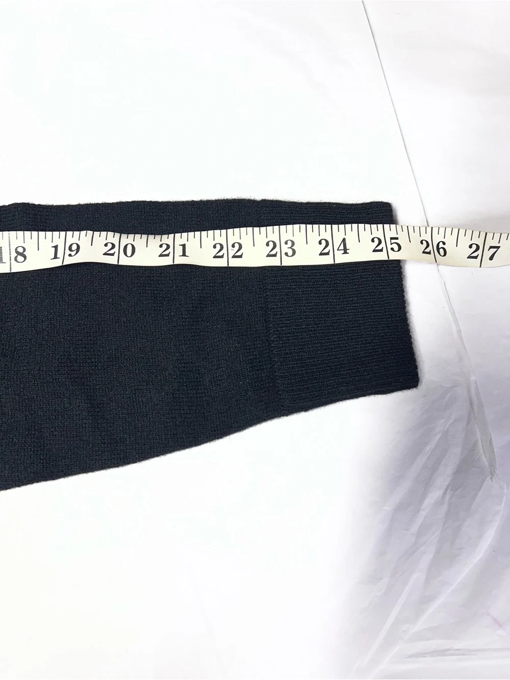 Everlane The Cashmere Crew Black Sweater 100% Cashmere Men’s Size S NWT